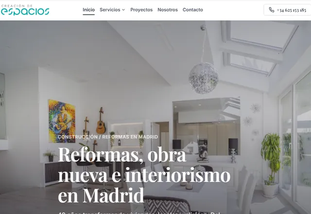 Web de ejemplo de una empresa de reformas: portada con fotos de obra terminada